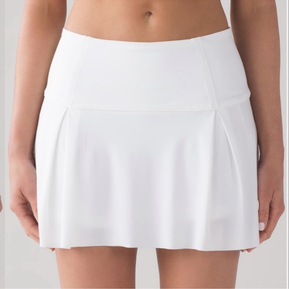 Lululemon Lost in Pace Skirt Size 2 Built in Shorts Tennis Pickleball Skort Hike